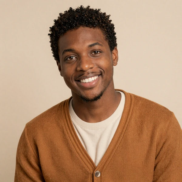 Portrait of Devon Carter, Community Editor at NewLoveOnline